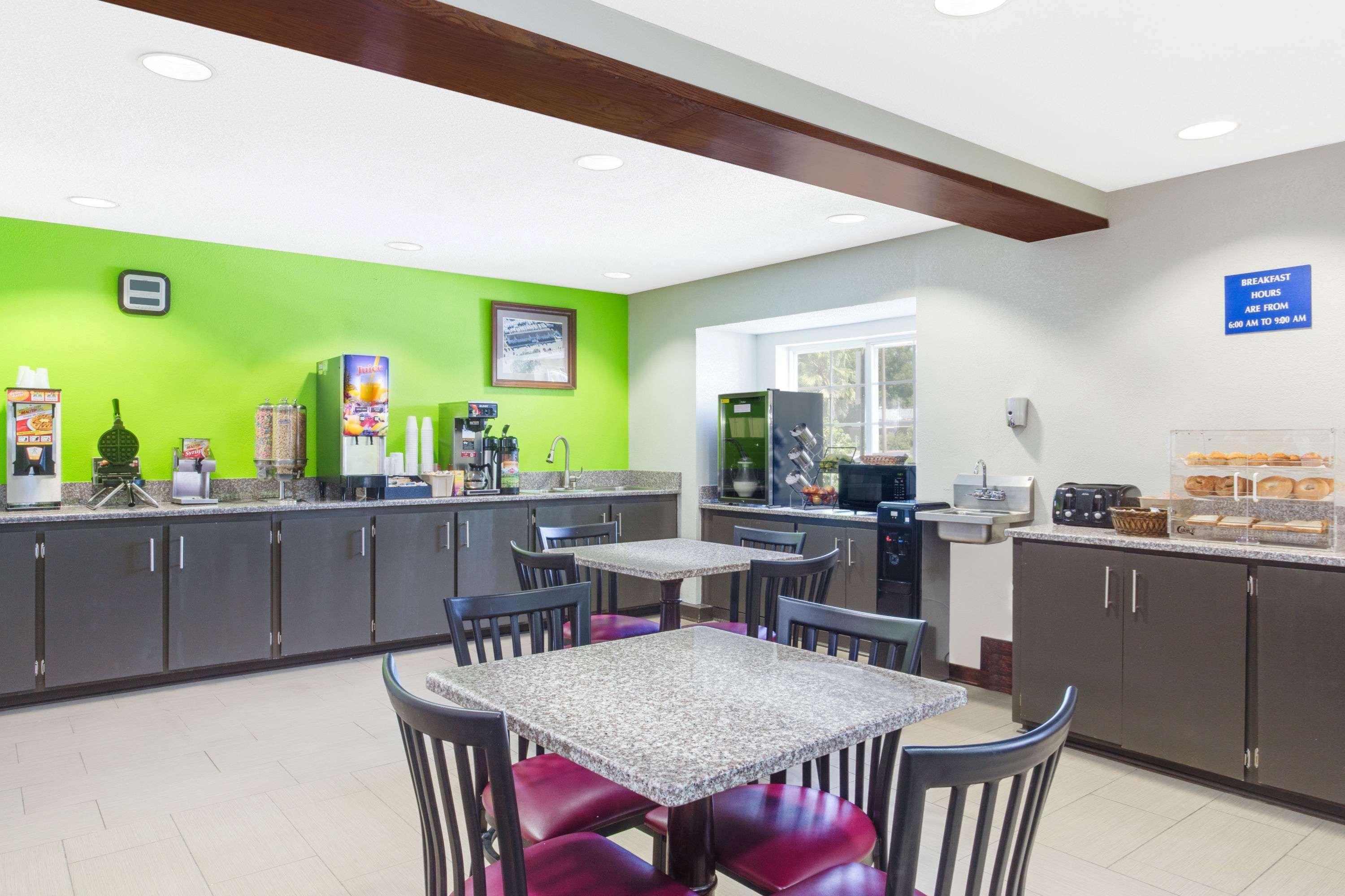 Microtel Inn & Suites By Wyndham Savannah/Pooler Экстерьер фото