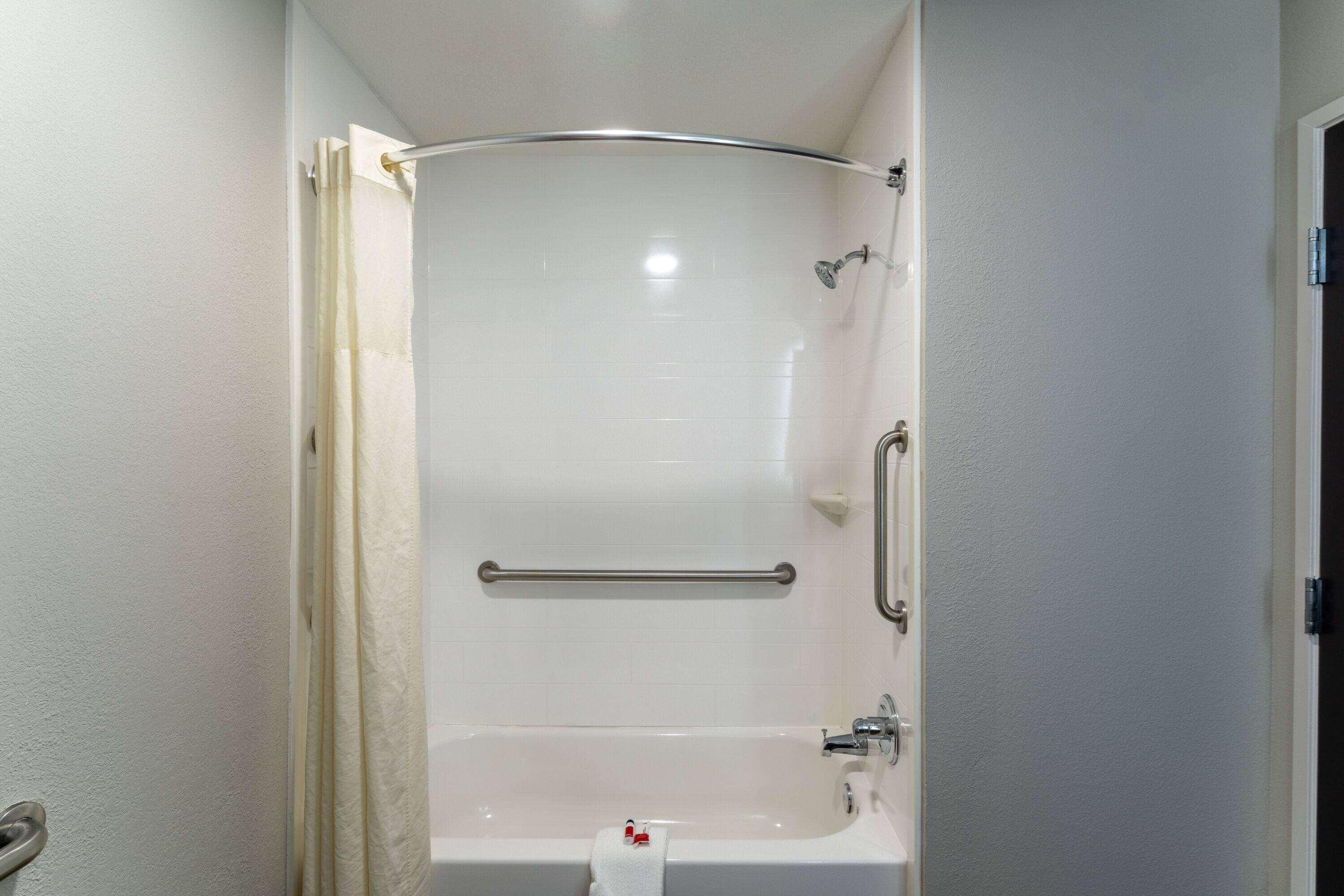 Microtel Inn & Suites By Wyndham Savannah/Pooler Экстерьер фото
