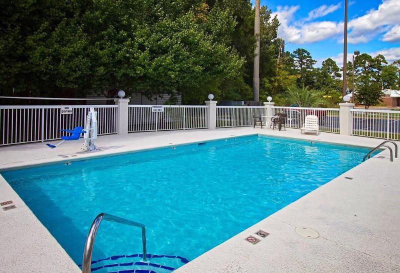 Microtel Inn & Suites By Wyndham Savannah/Pooler Экстерьер фото